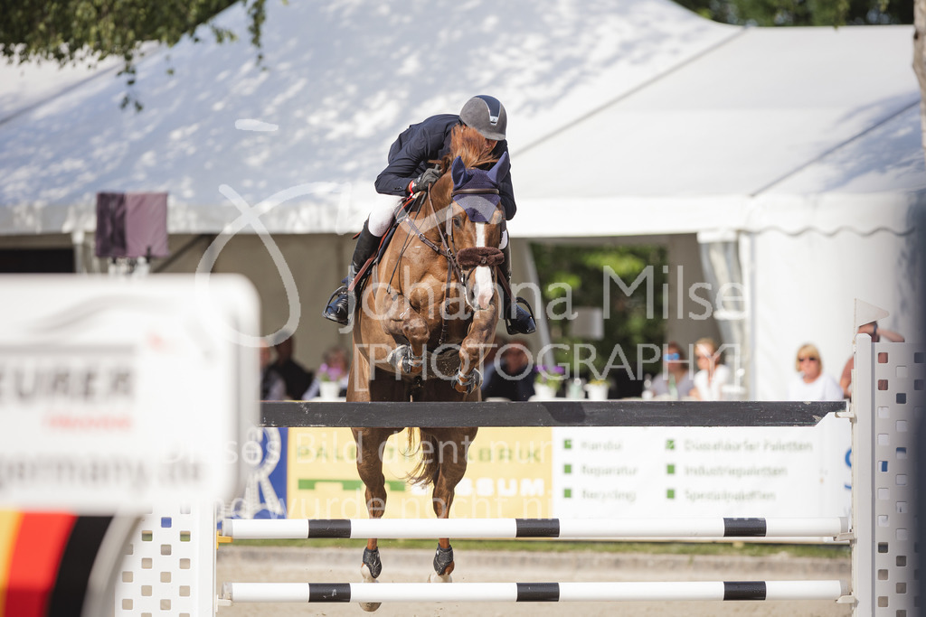 CSI2* - Internationale Springprüfung mit Siegerrunde (1,45 m)  Große / Big Tour | CSI2* - Internationale Springprüfung mit Siegerrunde (1,45 m) 
Große / Big Tour