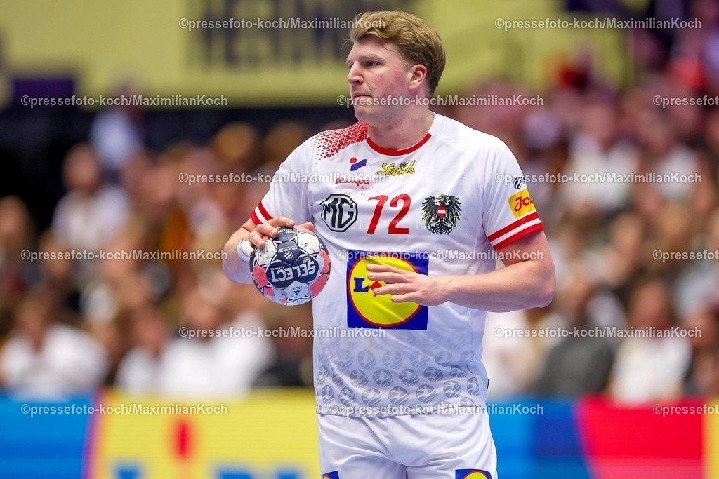 EHF17012601056 | 17.01.2026, Handball, Men's EHF EURO 2026, Österreich - Spanien, Jyske Bank Boxen in Herning, Dänemark, Preliminary Round:  Lukas Hutecek (Austria #72) 