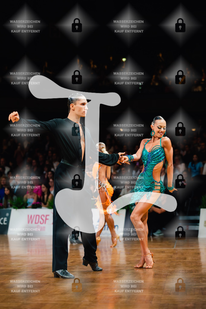 GOC 2025 - WDSF GrandSlam Latin 64-67th (177) Michele Nassimbeni _ Lusjana Gjergji (Albania)-2025-08-23-3088 | Webshop for digital downloads and prints of dance sport, event & show photographer Julian Link - Realisiert mit Pictrs.com