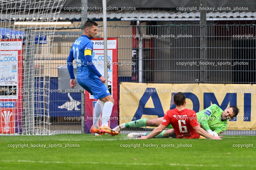 SAK vs. KAC 1909 | #22 Leo Ejup SAK, #6 Peter Pucker KAC, #1 Kristijan Kondic SAK, SAK vs. KAC 1909, SAK vs. KAC 1909 am 17.04.2025 in Klagenfurt (Sportpark Welzenegg), Austria, (Photo by Bernd Stefan)