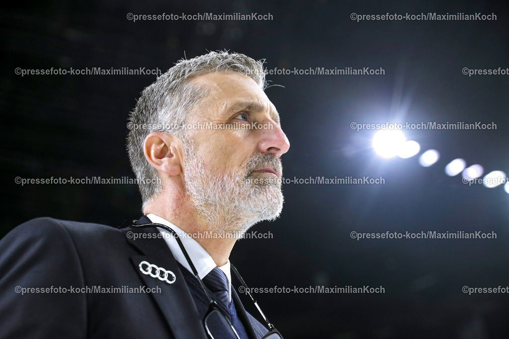 KoeDEL14032401054 | 14.03.2024, Köln, Eishockey, Penny DEL, Pre-Playoffs Spieltag 3, Lanxess-Arena, Kölner Haie - ERC Ingolstadt: Headcoach Trainer Mark French (ERC Ingolstadt)