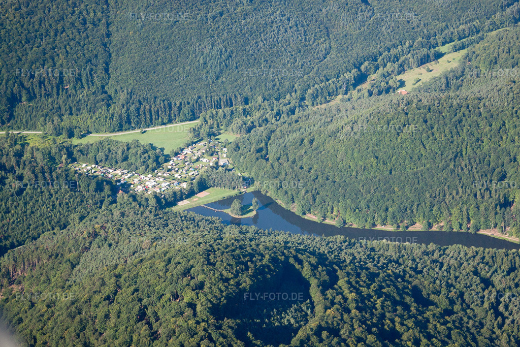 Luftbild: Lembach, Camping de l'Etang in Wingen im Bundesland Bas-Rhin in Frankreich. – Foto: IMG_31070.jpg vom 07.08.2010 durch Werner Riehm/FLY-FOTO.de – Auflösung des Originals: 4752 x 3168 px