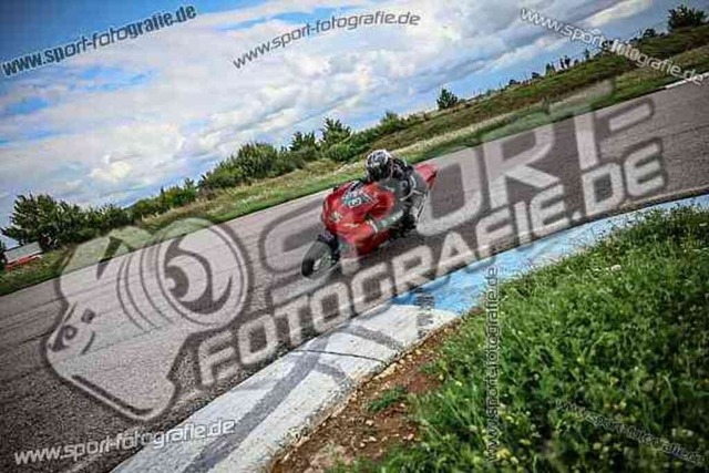 pubi5273 | Professionelle Fotos von Sportveranstaltungen, aber auch Hochzeiten und anderen Events. - Realisiert mit Pictrs.com