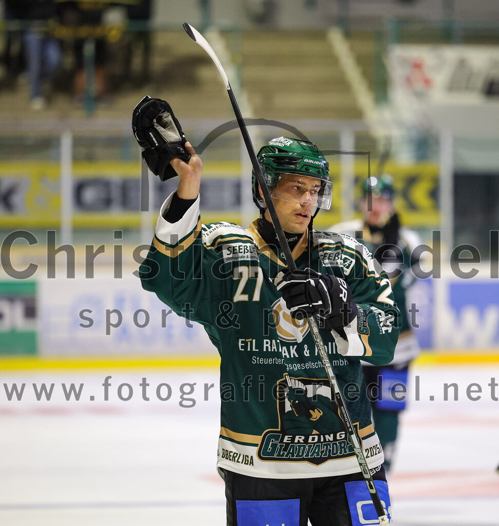 2025-08-22_168_TSV_Erding_gegen_EV_Fuessen | Erding, Deutschland, 22.08.2025:Eishockey, Oberliga Süd 2025 / 2026, Testspiel, TSV Erding gegen EV Füssen, Endergebnis: 1:4Mark Waldhausen (Erding Gladiators, #27)Foto: Christian Riedel / fotografie-riedel.net