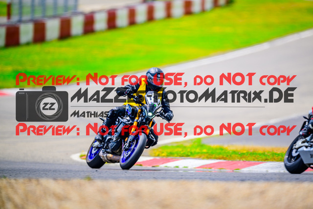 MaZZes_FotoMatrix_240717_6007705_7604 | INST