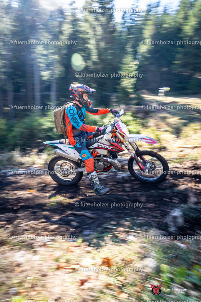 fuernholzer_241026-C1-336 | Fotografische Impressionen von der Red Stag Enduro Extreme by fuernholzer-photography.com. Endurosport in Österreich fotografisch festgehalten von fuernholzer. Auftragsfotografie für Private, Gewerbefotos und Industriefotografie. Eventfotografie, Sportfotografie und Motorsportfotografie. Anbieter von Fotoworkshops, Fototraining, fotografischen Vorträgen und Fotoseminaren.