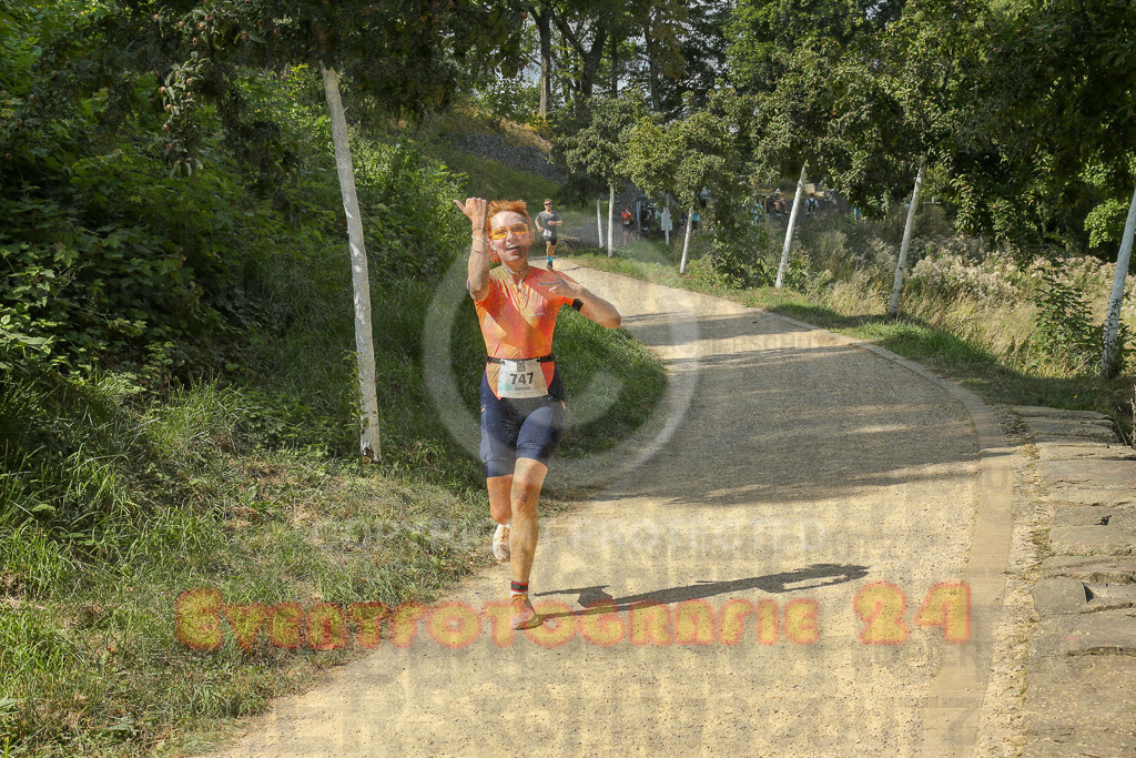 250824_1450_EX1_7750 | Sportfotografie im Rhein-Sieg Kreis, Köln, Bonn, NRW, Rheinland Pfalz, Hessen, etc. Unser Tätigkeitsfeld umfasst den Laufsport vom Volkslauf über den Marathon, Duathlon, Triathon bis zum Ultralauf wie Kölnpfad Ultra oder Schindertrail.