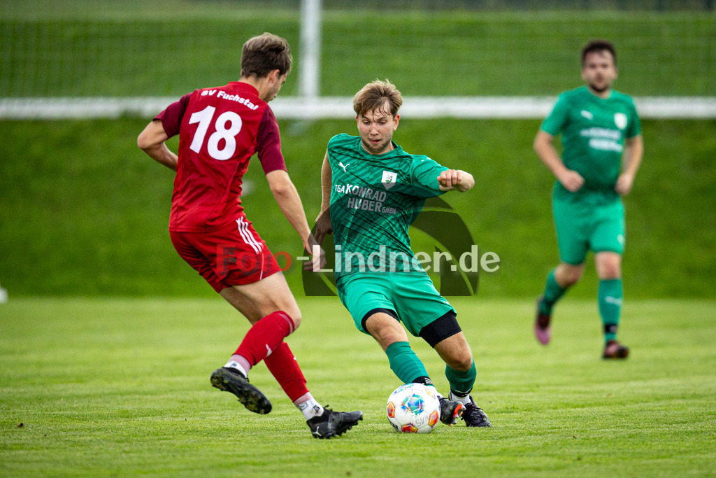 SV Haunshofen gegen SV Fuchstal | Fußball TOTO-Pokal Kreis Zugspitze West Endrunde 2025, SV Haunshofen gegen SV Fuchstal, 20250730,Zweikampf, 2025-07-30 in Haunshofen (Sportplatz Haunshofen), Leopold NEUBACHER (SV Haunshofen 18), Moritz HARTMANN (SV Fuchstal 18), Copyright: WolfgangxLindner www.foto-lindner.de