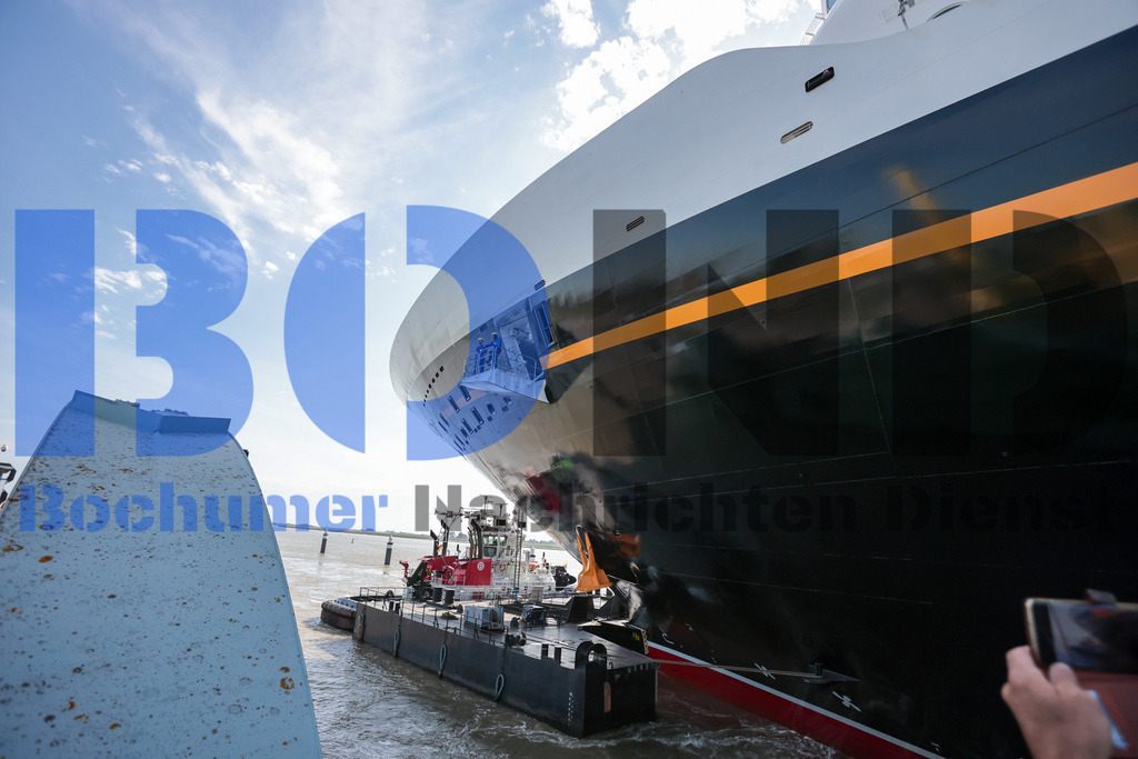 SES_EMDDIS20250920-60 | bond - Realisiert mit Pictrs.com