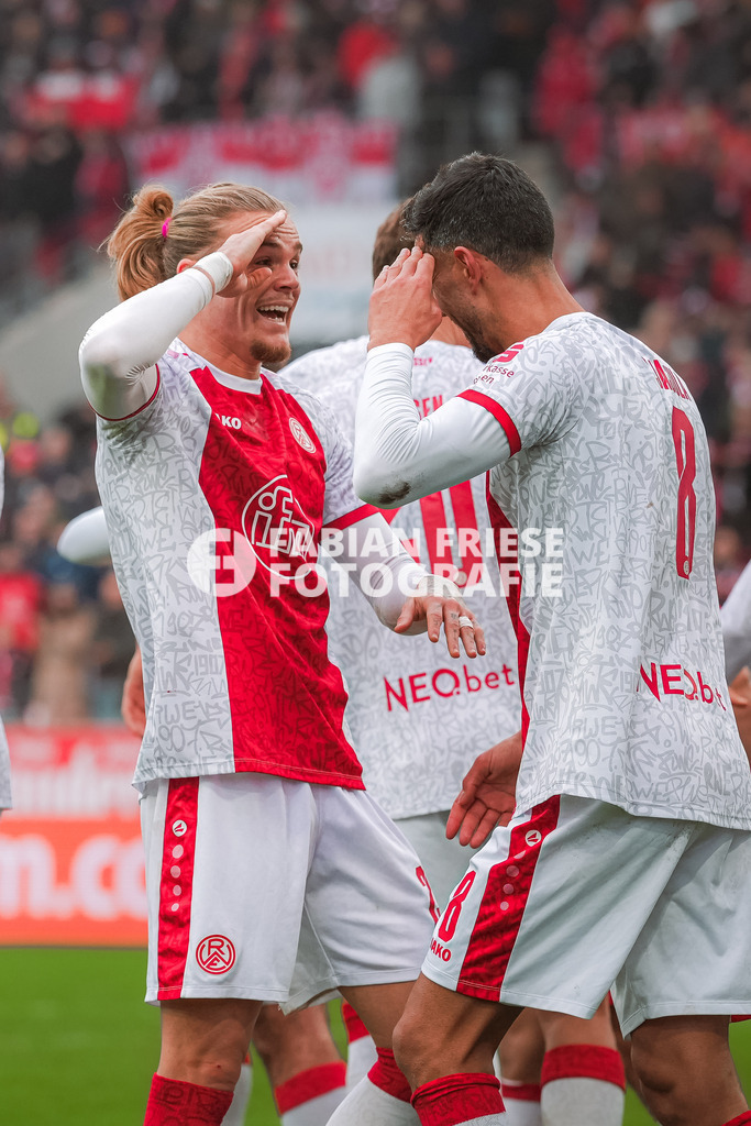 GER Rot-Weiss Essen vs. SSV Ulm, Fussball, 3. Liga, Spieltag 19, Saison 2025/2026, 20.12.2025 | GER Rot-Weiss Essen vs. SSV Ulm, Fussball, 3. Liga, Spieltag 19, Saison 2025/2026, 20.12.2025Foto: Fabian Friese - Realisiert mit Pictrs.com