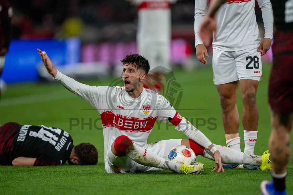 VfB Stuttgart vs. RB Leipzig, Fussball, 1. Bundesliga, 26. Spieltag, 15.03.2026 | Atakan Karazor (VfB Stuttgart, #16),VfB Stuttgart vs. RB Leipzig, Fussball, 1. Bundesliga, 26. Spieltag, 15.03.2026Foto: photosbyphips/Philip Ziegler