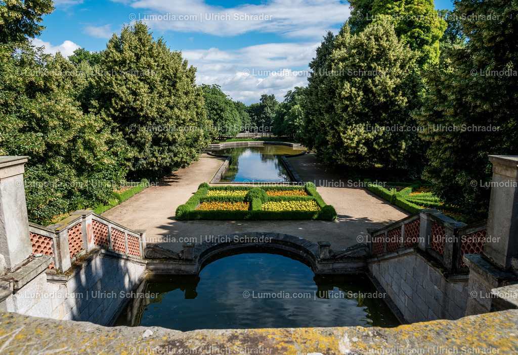 10049-4064 - Schloßpark Ballenstedt | Stockfoto und Bilderpool mit Bildmaterial aus Deutschland, dem Harz, Halberstadt, Quedlinburg, Wernigerode und weltweit. Qualitativ hochwertige und professionelle Fotos anschauen und kaufen. - Realisiert mit Pictrs.com