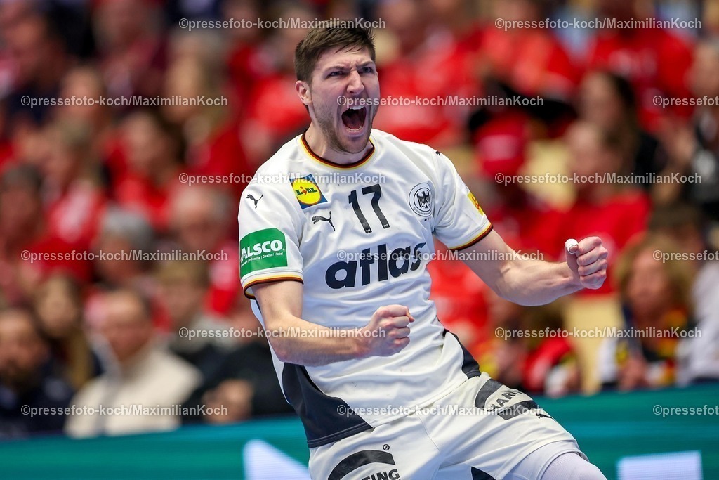 EHF22012601118 | 22.01.2026, Handball, Men's EHF EURO 2026, Deutschland - Portugal, Jyske Bank Boxen in Herning, Dänemark, Main Round:  Lukas Zerbe (Germany #17)  jubelnd