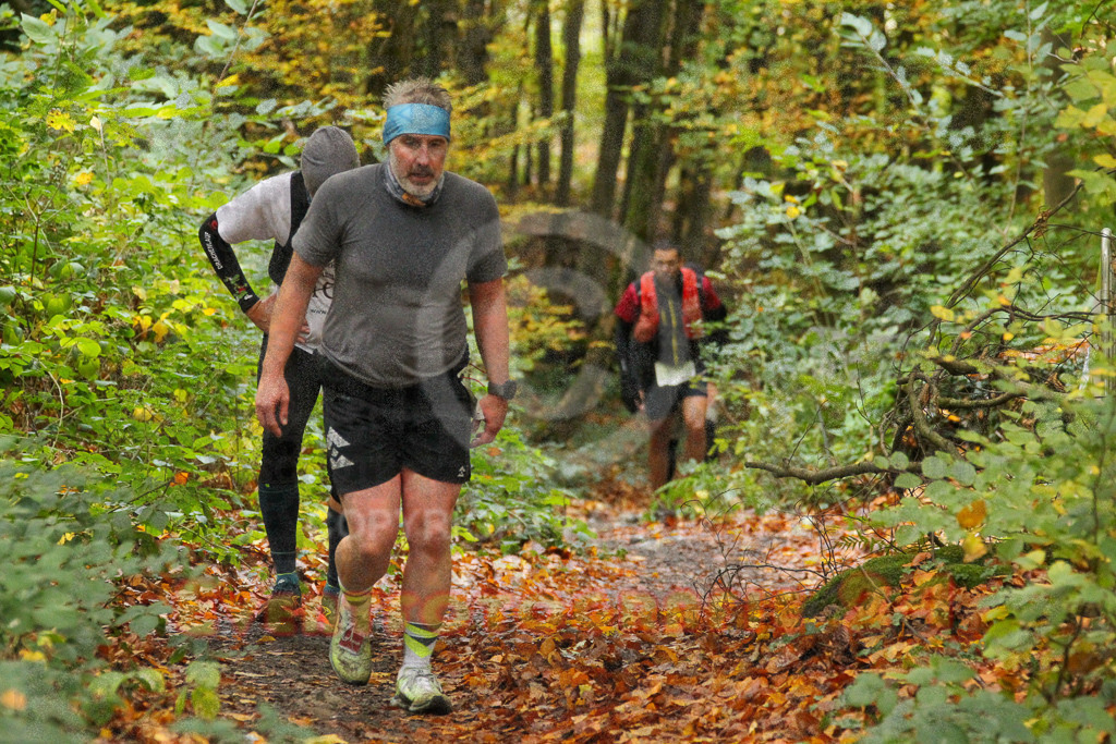 251026_1255_EV4_6100 | Sportfotografie im Rhein-Sieg Kreis, Köln, Bonn, NRW, Rheinland Pfalz, Hessen, etc. Unser Tätigkeitsfeld umfasst den Laufsport vom Volkslauf über den Marathon, Duathlon, Triathon bis zum Ultralauf wie Kölnpfad Ultra oder Schindertrail.