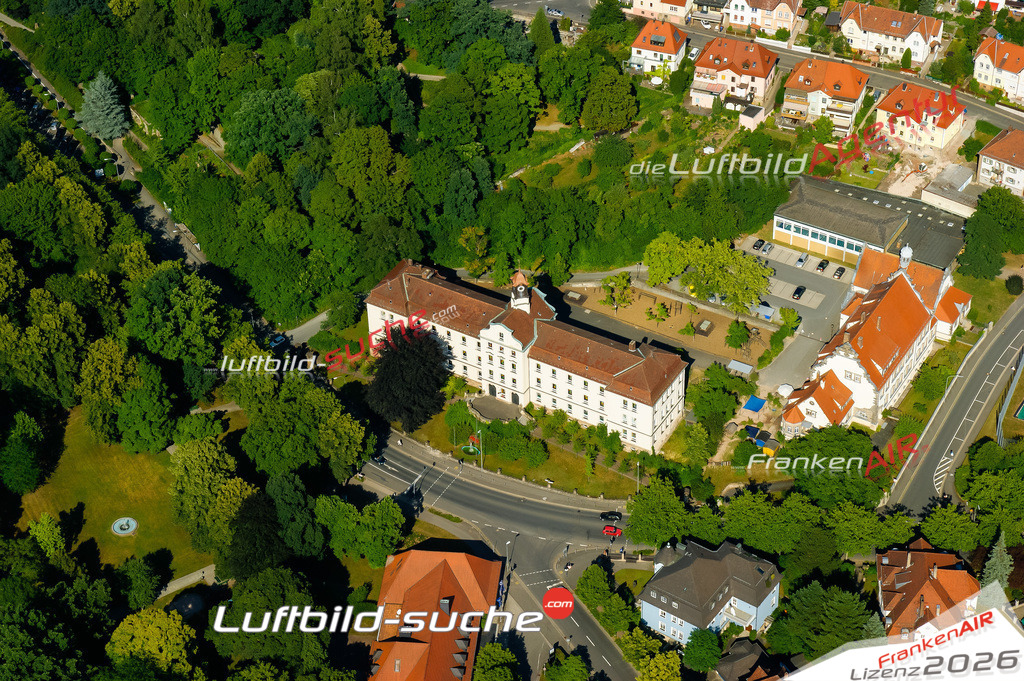 Die Luftaufnahme der Stadt Kulmbach wurde vom UL-Flugzeug heraus erstellt ( keine Drohne )- hohe Auflösung für beste Qualität