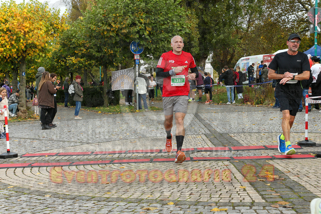 241020_1105_EX1_0996 | Sportfotografie im Rhein-Sieg Kreis, Köln, Bonn, NRW, Rheinland Pfalz, Hessen, etc. Unser Tätigkeitsfeld umfasst den Laufsport vom Volkslauf über den Marathon, Duathlon, Triathon bis zum Ultralauf wie Kölnpfad Ultra oder Schindertrail.