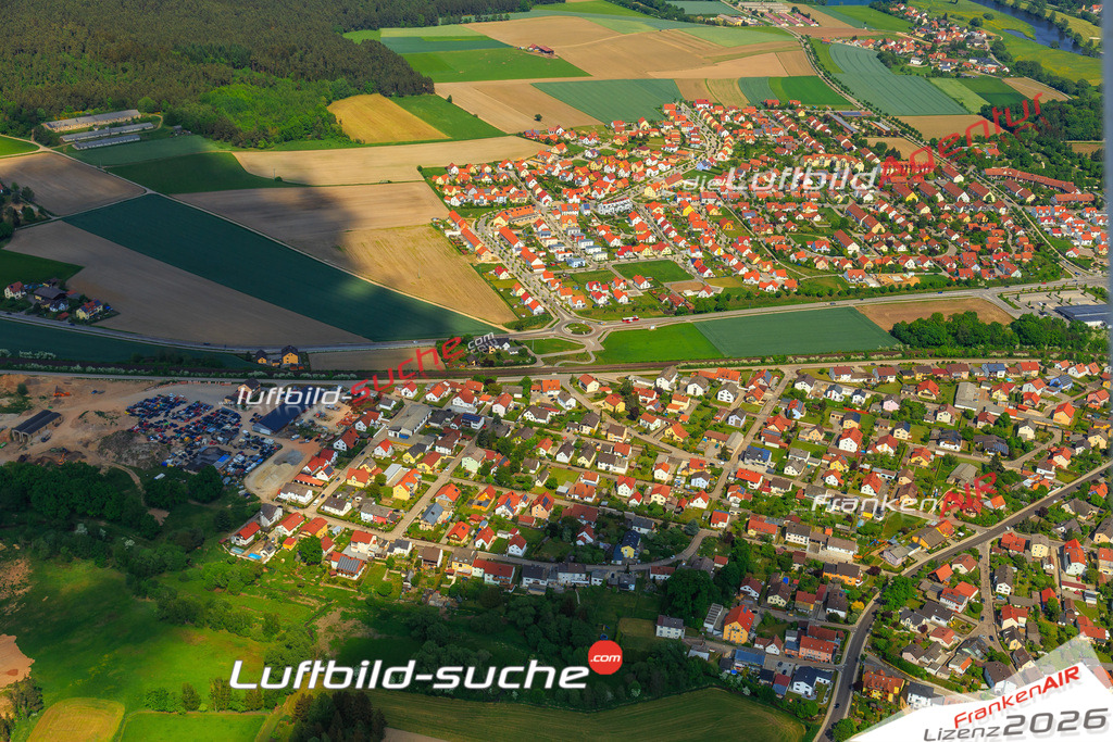 Die Luftaufnahme Diesenbach - Regenstauf wurde vom UL-Flugzeug (keine Drohne) aus fotografiert.Hohe Druck- Auflösung-die Geschenkidee!