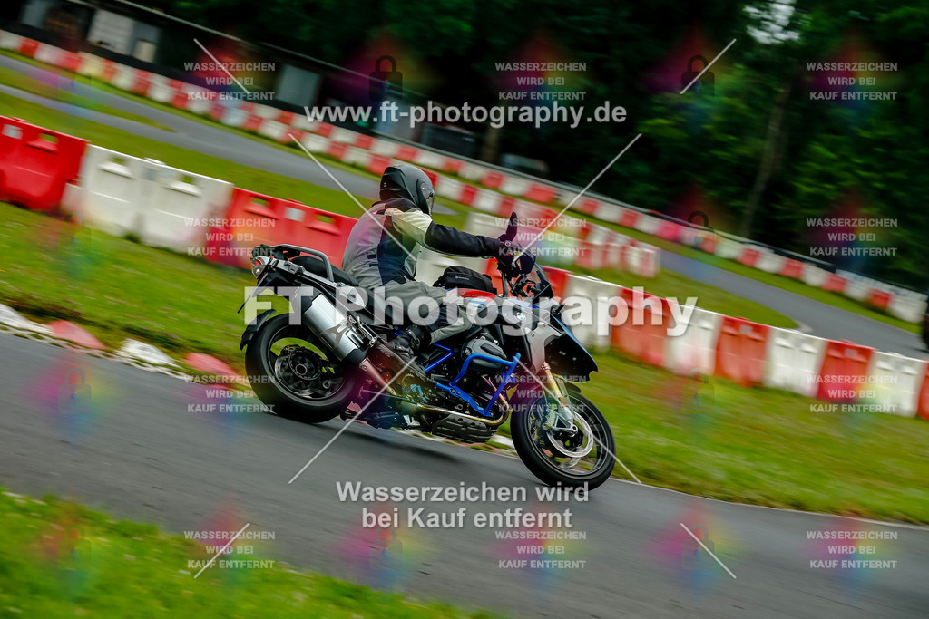 VBK-3695 | Hier findet Ihr Bilder von Touristenfahrten auf der Nürburgring Nordschleife oder von anderen Veranstaltungen die ich besucht habe. Viel Spass beim Durch Schauen 