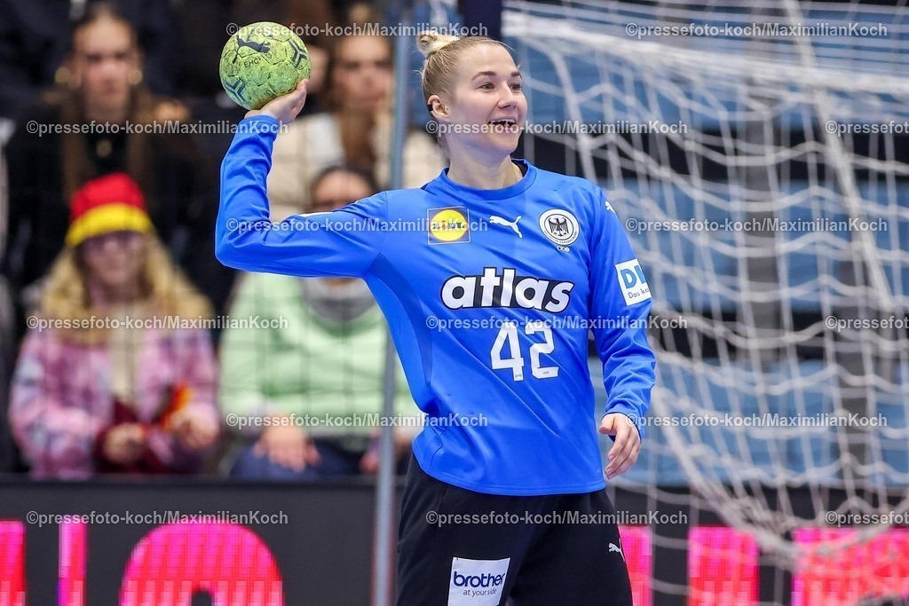 DHB16102501061 | 16.10.2025, Handball, EHF Frauen Länderpiel, EM Qualifikation 2026, Deutschland - Nordmazedonien, Schwalbe-Arena in Gummersbach:  Katharina Johanna FILTER (GER #42) 
