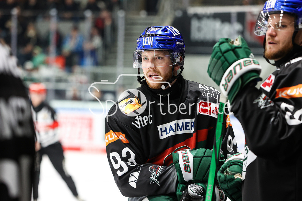 Augsburger Panther - Kölner Haie  | Simon SEZEMSKY (AEV #93) in Aktion