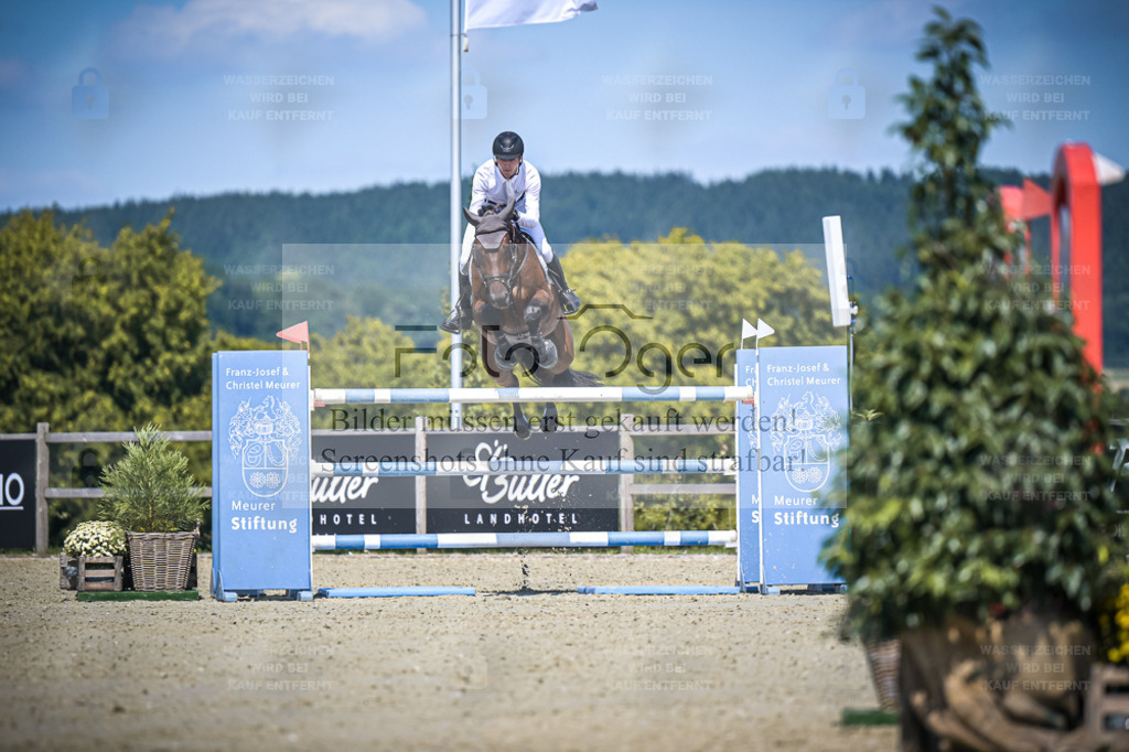 DOS_3069 | Entdecke hochwertige Reitturnierfotos von Foto Oger. Professionell, emotional und authentisch – jetzt Lieblingsmomente im Shop bestellen. - Realisiert mit Pictrs.com