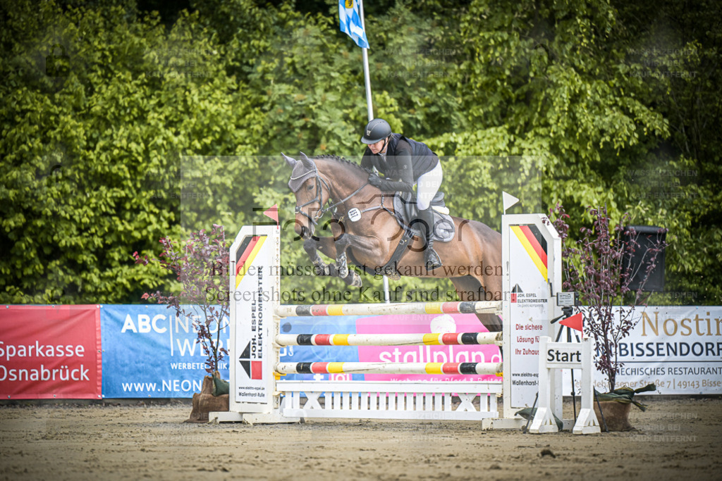 DOS_8073 | Entdecke hochwertige Reitturnierfotos von Foto Oger. Professionell, emotional und authentisch – jetzt Lieblingsmomente im Shop bestellen. - Realisiert mit Pictrs.com