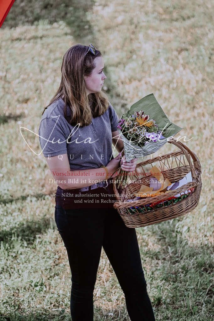 DSC_2594 | Pferde- und Turnierfotografie in Westsachsen. Pferdeportraits, Auftragszeichnungen und intuitive Kunst.