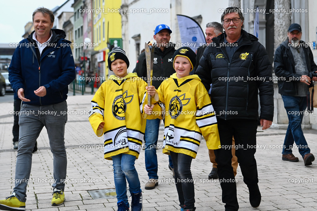 European Youth Olympic Festival EYOF 2023 Pressekonferenz | ÖSTERREICHISCHES OLYMPISCHES COMITÉ Christoph Sieber, Olympisches Feuer, Giuseppe Mion, Obmann EC Hornets Spittal Ludwig Zauchner, Jugendspieler EC Hornets Spittal