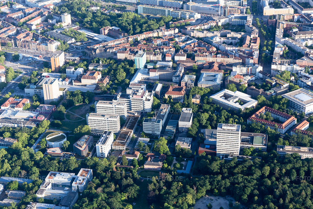 Luftbild: KIT im Ortsteil Innenstadt-Ost in Karlsruhe im Bundesland Baden-Württemberg in Deutschland. Foto: IMG_115171.jpg vom 13.06.2019 durch Werner Riehm/FLY-FOTO.de
