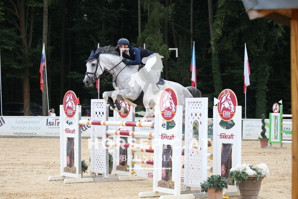 DL2Q8073 | Willkommen bei Brunnmayr - Design & Fotografie – Ihrem Spezialisten für Reitturniere und Pferdeveranstaltungen in Oberösterreich, Salzburg und Bayern! Seit über 17 Jahren sind wir leidenschaftlich dabei.