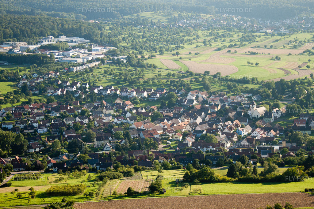 Luftbild: Ortsansicht aus Norden im Ortsteil Gräfenhausen in Birkenfeld im Bundesland Baden-Württemberg in Deutschland. Foto: IMG_32591.jpg vom 21.08.2010 durch Werner Riehm/FLY-FOTO.de