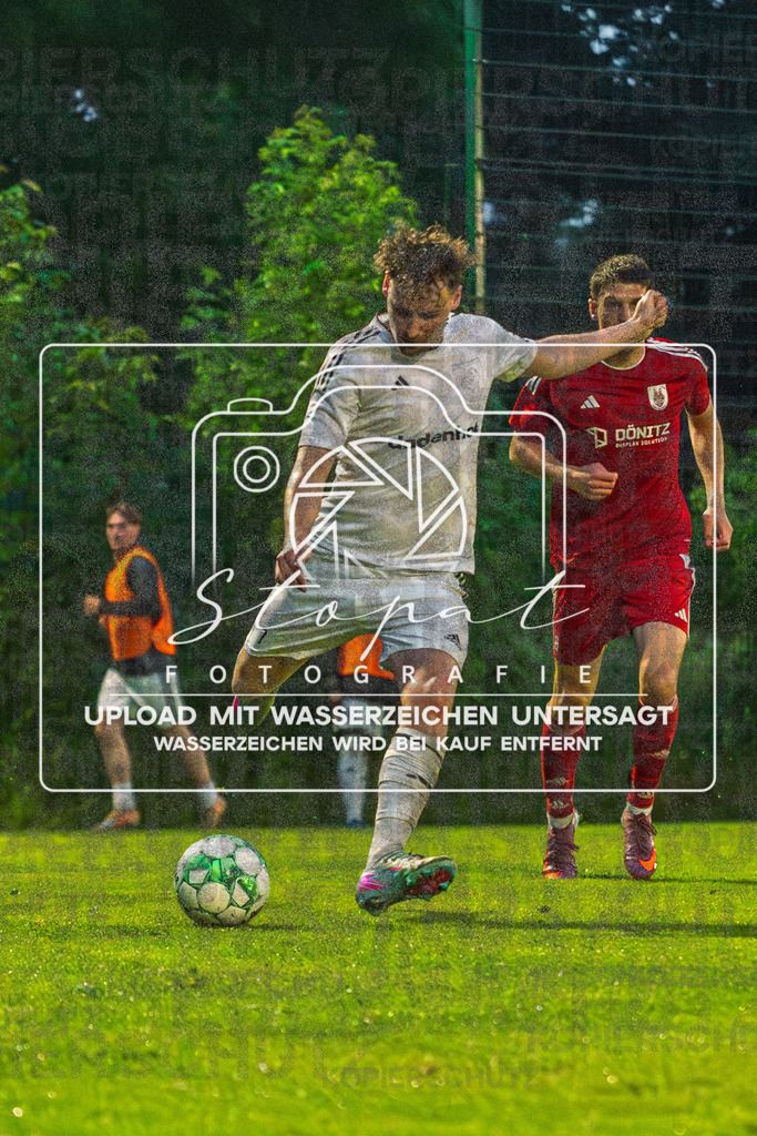 Landesliga Herren LG - TSV Ottersberg vs. TV Jahn Schneverdingen | Julian Stiehl (TSV Ottersberg #7); Landesliga Herren LG - TSV Ottersberg vs. TV Jahn Schneverdingen am 29.05.26 in Wümmestadion, Ottersberg - Realisiert mit Pictrs.com