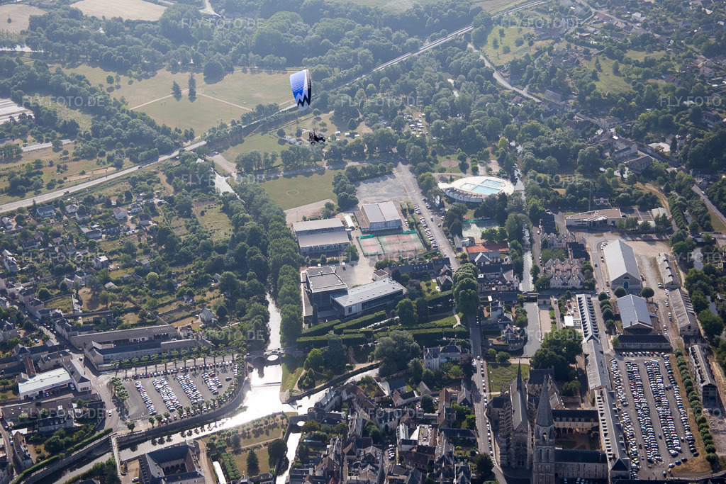 Luftbild: Ortsansicht in Vendôme im Bundesland Loir-et-Cher in Frankreich. Foto: IMG_081090.jpg vom 19.06.2015 durch Werner Riehm/FLY-FOTO.de