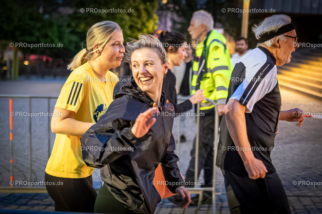 21. Nachtlauf des ASV Köln; Köln, 08.05.24 | Impressionen vom 21. Nachtlauf des ASV Köln am 08.05.24 in der Altstadt von Köln (Deutschland). Foto: BEAUTIFUL SPORTS/Bernd Hoffmann