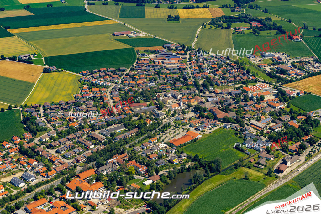 Aktuelles Luftbild von  Steinhöring - Die Luftaufnahme wurde 2022 mittels UL-Flugzeug erstellt ( keine Drohne ) - hochauflösende Kamera-Systeme von  Canon -Beste Qualität - Für grossformatige Ausdrucke geeignet. Die Geschenkidee !