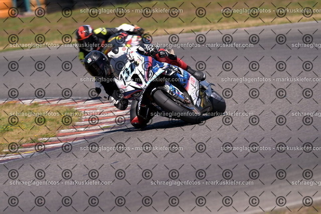 26bt04-1669 | markuskiefer.com - Realisiert mit Pictrs.com