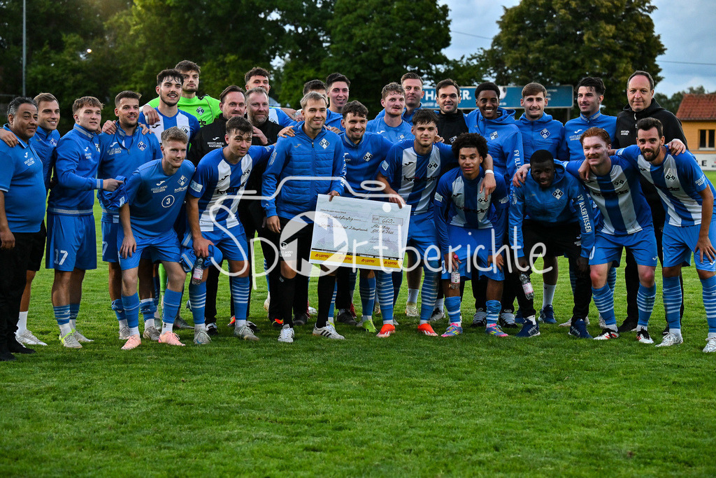 TSV Aindling - FV Illertissen | Siegerfoto des FV Illertissen / Jubelfoto / Verbandspokal Bayern: TSV Aindling - FV Illertissen, TSV Aindling Hauptplatz am 05.08.2025