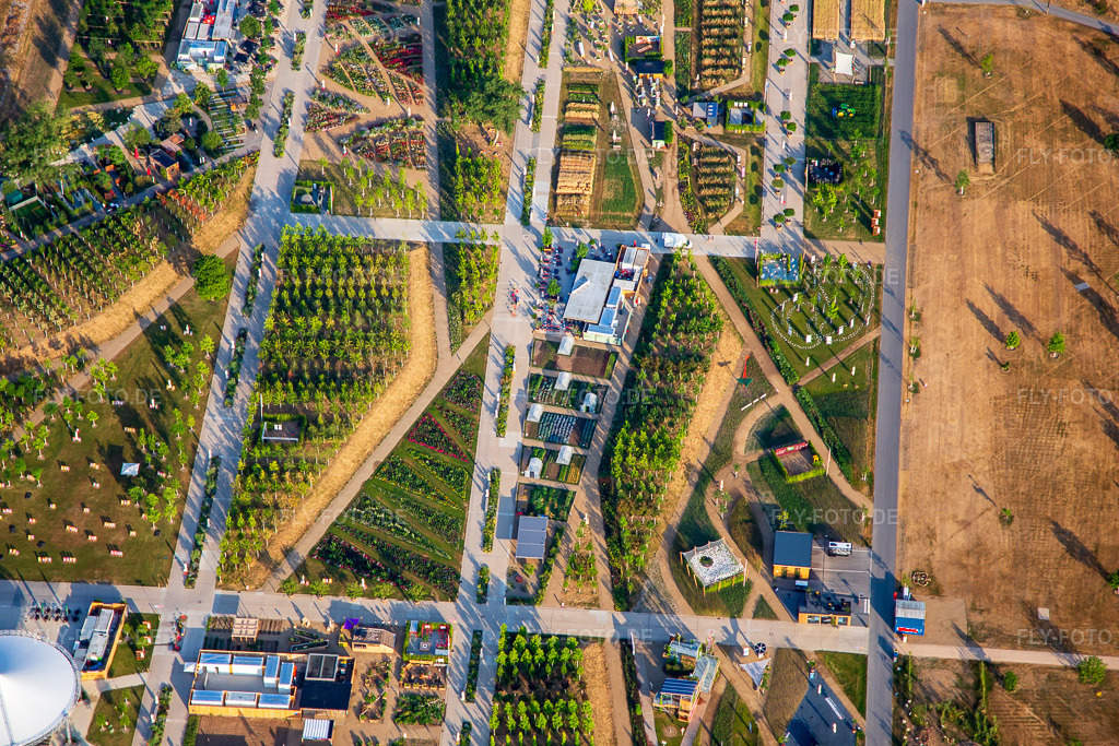 Luftbild: Treffpunkt Baden-Württemberg im Spinelli-Park der Bundesgartenschau Mannheim BUGA 2023 https://www.buga23.de/ im Ortsteil Käfertal in Mannheim im Bundesland Baden-Württemberg in Deutschland. Foto: IMG_136937.jpg vom 24.06.2023 durch Werner Riehm/FLY-FOTO.de