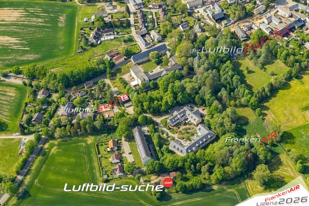 Die Luftaufnahme Kauschwitz - Plauen wurde 2022 vom Flugzeug aus (keine Drohne) erstellt. Hohe Auflösung -für große Poster und Wandbilder geeignet - Garantiert!