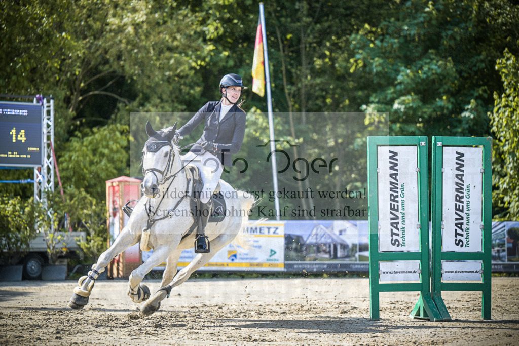 DOS_3499 | Entdecke hochwertige Reitturnierfotos von Foto Oger. Professionell, emotional und authentisch – jetzt Lieblingsmomente im Shop bestellen.Deutschlandweite Turnierfotografie. - Realisiert mit Pictrs.com