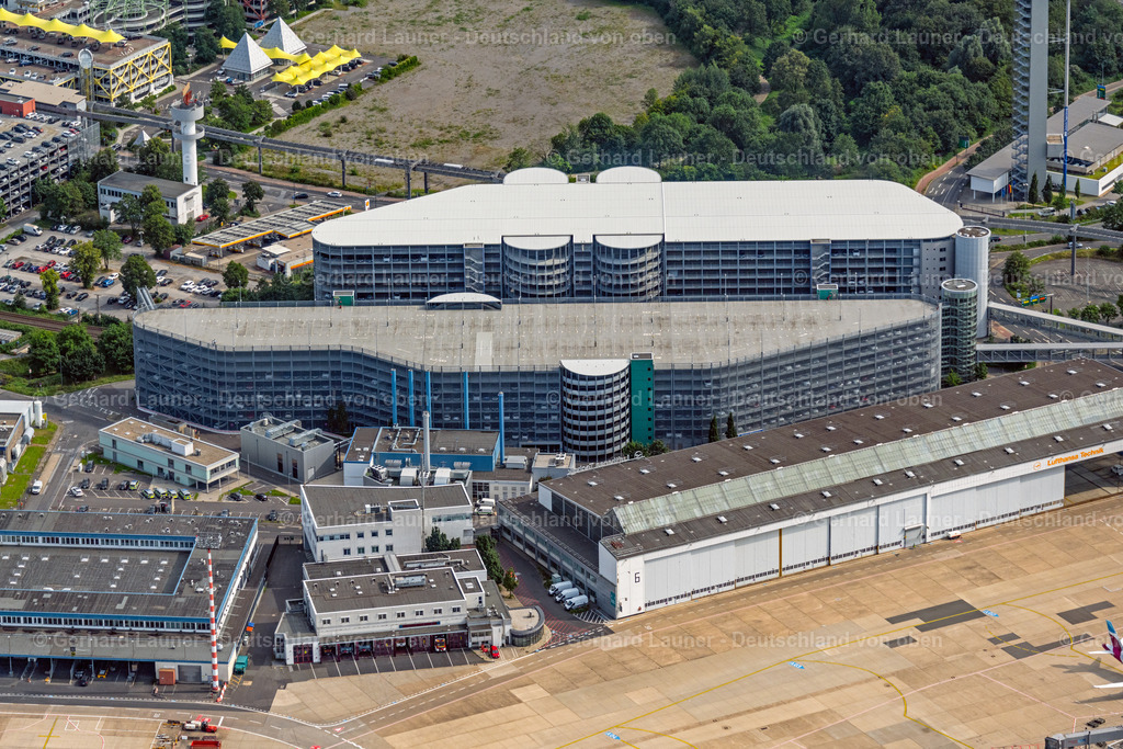 4049688 | Parkhäuser am Flughafen, Düsseldorf