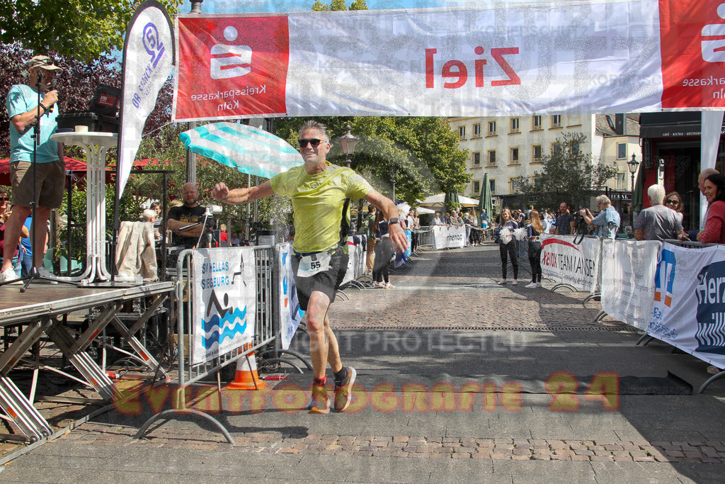 250824_1242_EV4_9395 | Sportfotografie im Rhein-Sieg Kreis, Köln, Bonn, NRW, Rheinland Pfalz, Hessen, etc. Unser Tätigkeitsfeld umfasst den Laufsport vom Volkslauf über den Marathon, Duathlon, Triathon bis zum Ultralauf wie Kölnpfad Ultra oder Schindertrail.