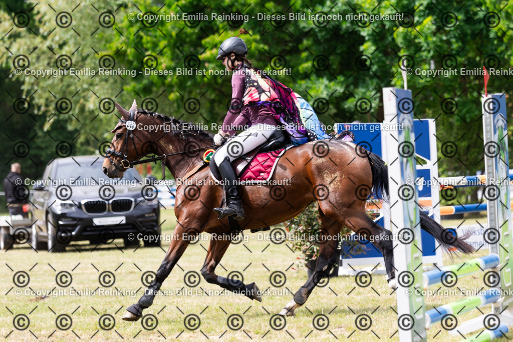 CL5A8090 | Emilia Reinking Fotografie - Realisiert mit Pictrs.com