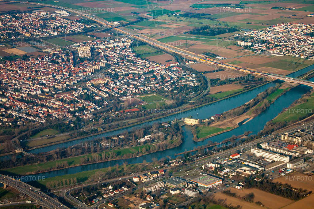 Luftbild: MA-Feudenheim, Neckarkraftwerk im Ortsteil Feudenheim in Mannheim im Bundesland Baden-Württemberg in Deutschland. Foto: IMG_25251.jpg vom 23.03.2010 durch Werner Riehm/FLY-FOTO.de