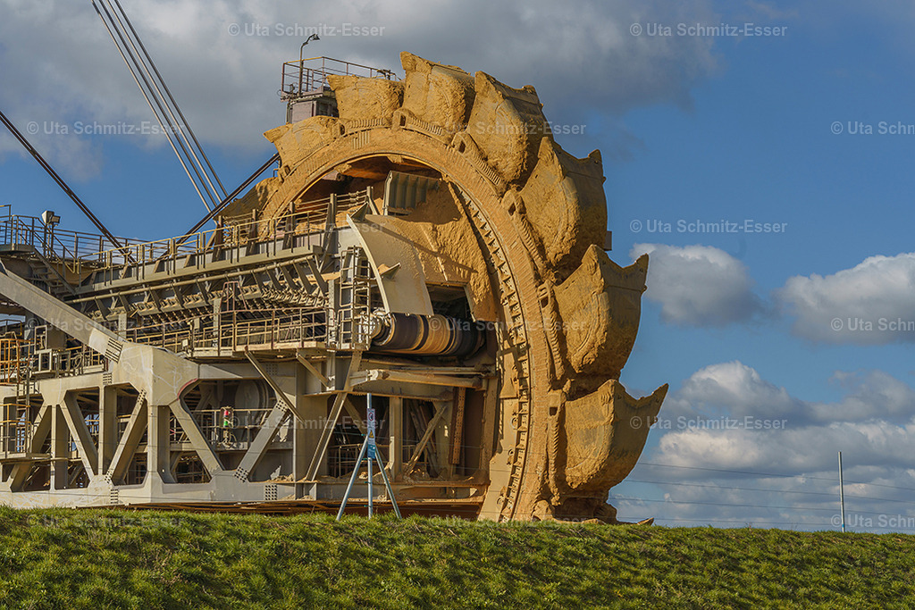 Braunkohlebagger-bei-Manheim-02 | CEUS Design - Realisiert mit Pictrs.com