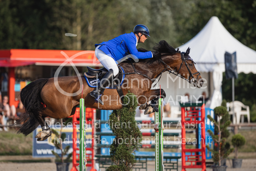 230624_PfSpTa_GroßerPreis-275 | Deine schönsten Turniermomente als professionelle Fotos! Entdecke hochwertige Pferdesport-Fotografie im Online-Shop. Jetzt Fotos finden & bestellen!