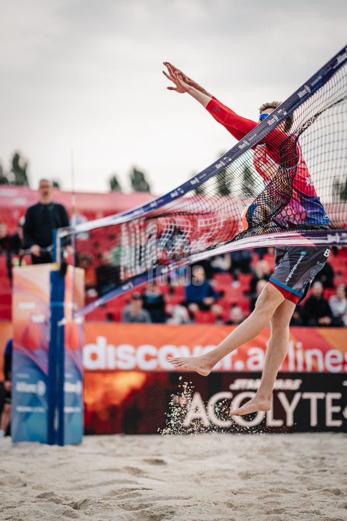 Beachvolleyball | Männer | German Beach Tour 2024 | Tourstop Bremen | 07.06.2024 | Milan Sievers beim Block