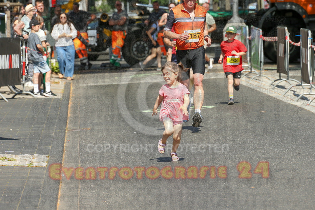 250621_1048_EX1_2638 | Sportfotografie im Rhein-Sieg Kreis, Köln, Bonn, NRW, Rheinland Pfalz, Hessen, etc. Unser Tätigkeitsfeld umfasst den Laufsport vom Volkslauf über den Marathon, Duathlon, Triathon bis zum Ultralauf wie Kölnpfad Ultra oder Schindertrail.