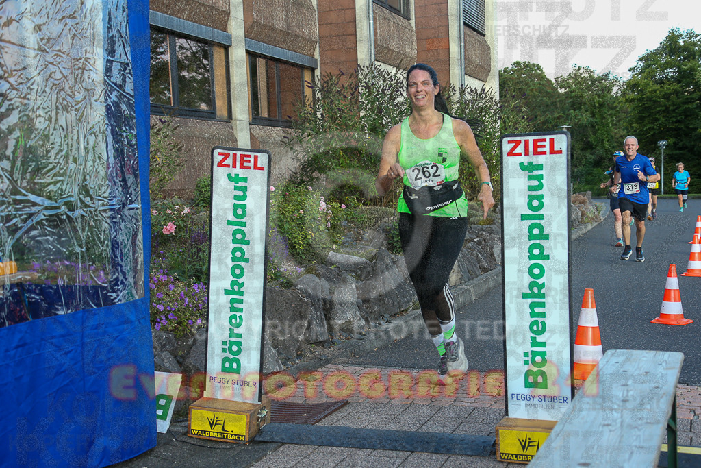 250801_1938_EX1_8331 | Sportfotografie im Rhein-Sieg Kreis, Köln, Bonn, NRW, Rheinland Pfalz, Hessen, etc. Unser Tätigkeitsfeld umfasst den Laufsport vom Volkslauf über den Marathon, Duathlon, Triathon bis zum Ultralauf wie Kölnpfad Ultra oder Schindertrail.