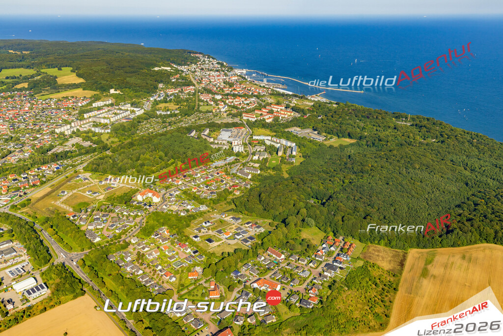 Lancken Sassnitz Bild- Das Luftbild wurde 2025 vom UL-Flugzeug heraus erstellt ( keine Drohne bzw. Drohnenaufnahme ) - Hochauflösende Luftaufnahme -Nicht vergleichbar mit Google Maps oder Satelittenbilder- Die Geschenkidee !Mit Lizenz und Bildrechte bestellbar - CC